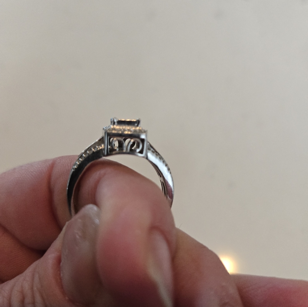 Ruby and Diamond Ring - Picture 5 of 8